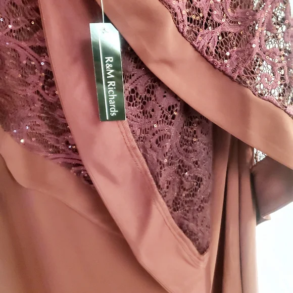 R&M RICHARDS Sequined Metallic Lace Capelet Dress in Merlot Asymmetric Poncho 8 - Picture 5 of 12